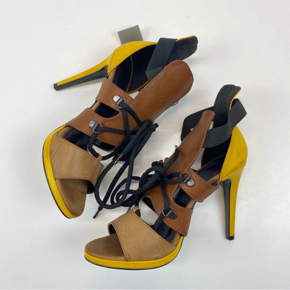 SISLEY Two Tone Lace Up Heel